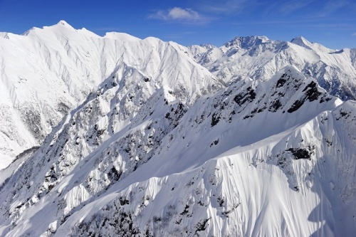 ЕСЛИ ОЖИВАЕТ СНЕГ: на горнолыжных курортах надо следить за лавинной обстановкой